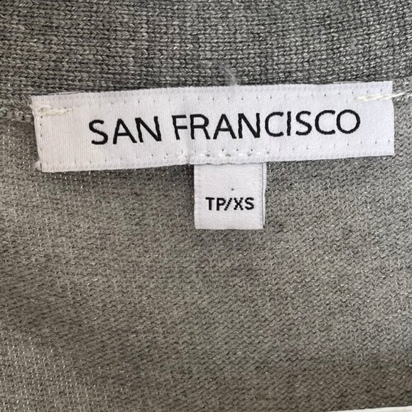 NWOT SAN FRANSISCO Womens Gray Cardigan Size XS Button Down Long Sleeve V-Neck - Picture 7 of 13